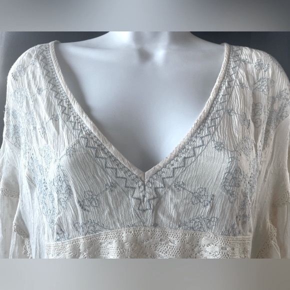 American Eagle Outfitters Blue Embroidered Lace Lightweight Boho Tunic Blouse MD - Picture 2 of 16
